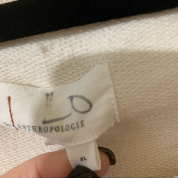 Anthropologie Ivory Crochet Appliqué Pullover Sweatshirt/Top - Picture 10 of 16